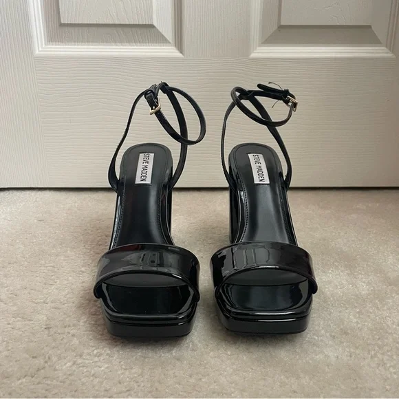 Steve Madden Black Camaron Heels - Picture 2 of 6